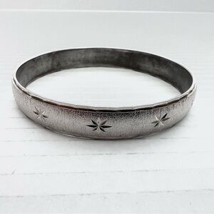 VTG Monet Silver-Tone Bangle Bracelet  Diamond-Cut Etched Starburst Design Retro